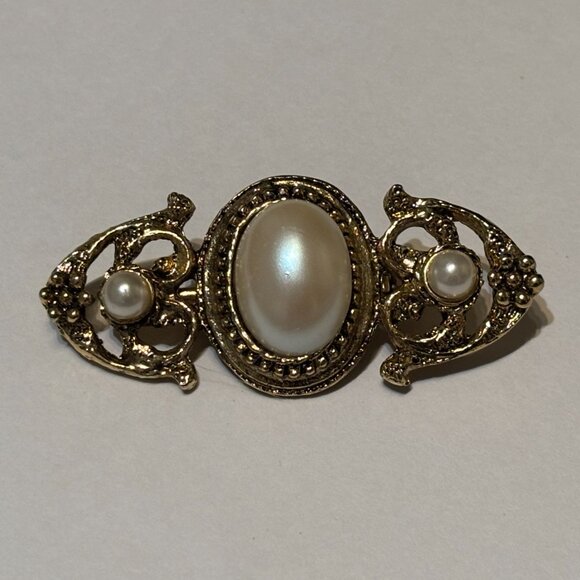 Lot of 8 Assorted Vintage Yellow Gold Tone Costume Jewelry Brooch Pins Wearable - Picture 9 of 10